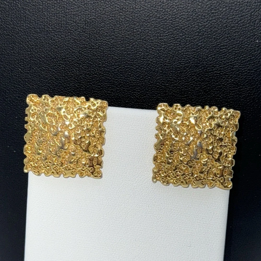Gold tone square nugget statement bold classic pierced earrings designer vibes